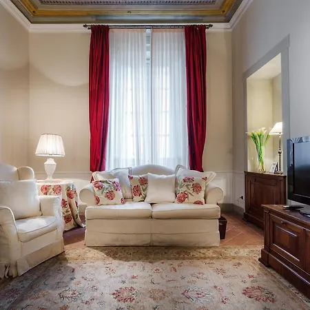 Spacious Next To Guinigi Tower * Lucca